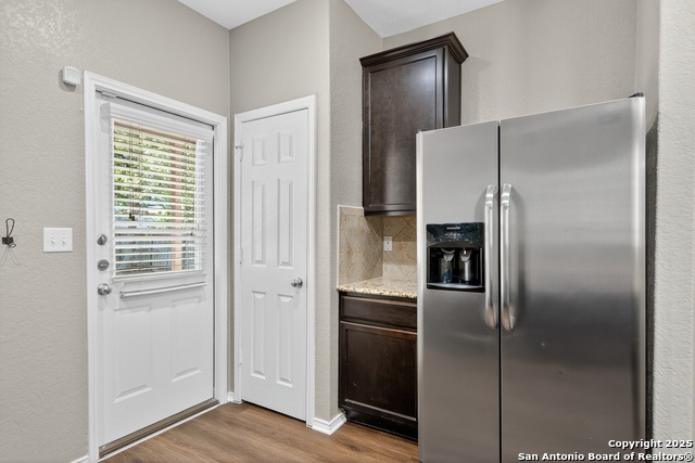 Image 9 of 28 For 474 Walnut Crest