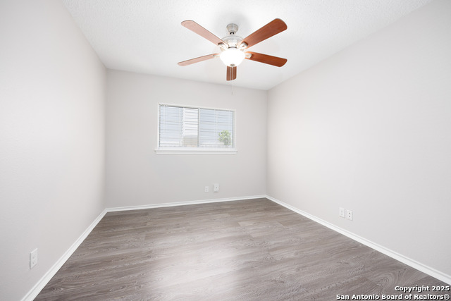 Listing photo id 17 for 10511 Stone Creek
