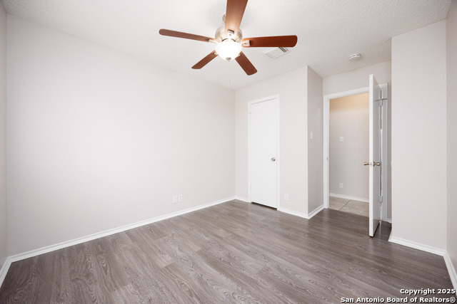 Listing photo id 18 for 10511 Stone Creek