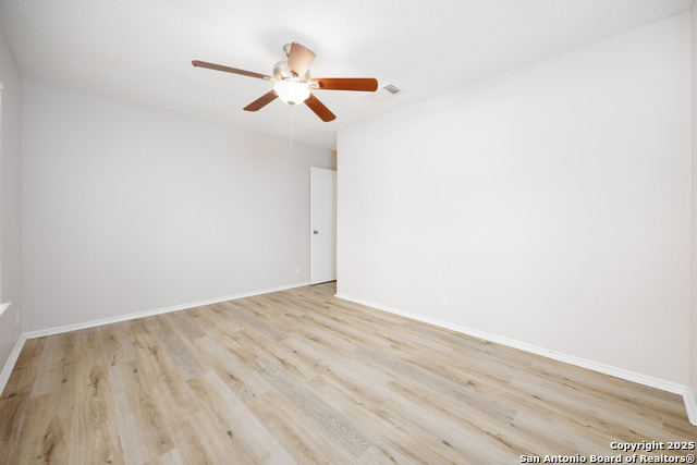 Listing photo id 20 for 10511 Stone Creek
