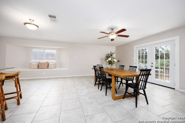 Listing photo id 7 for 10511 Stone Creek