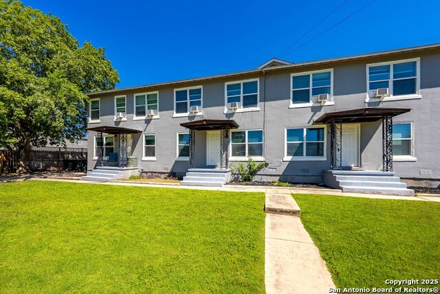 Details for 241 Deerwood Dr, San Antonio, TX 78209
