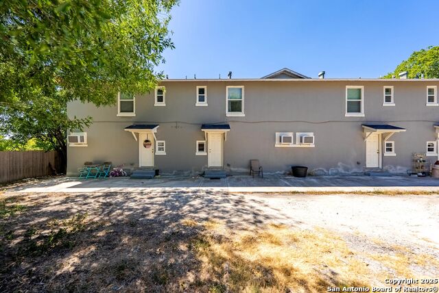 Image 21 of 27 For 241 Deerwood Dr