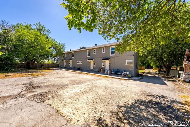 Image 24 of 27 For 241 Deerwood Dr