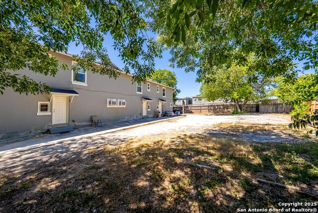 Image 26 of 27 For 241 Deerwood Dr