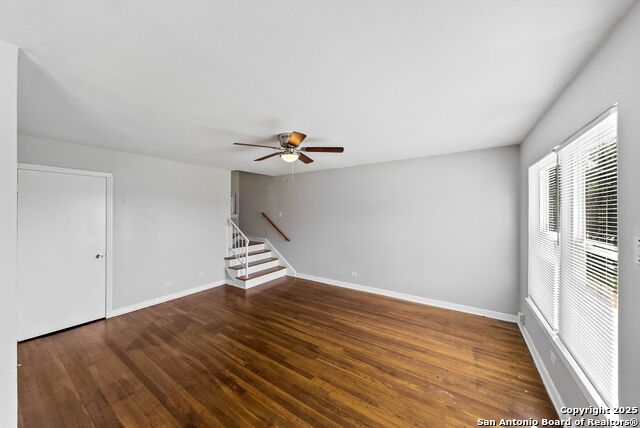 Image 9 of 27 For 241 Deerwood Dr