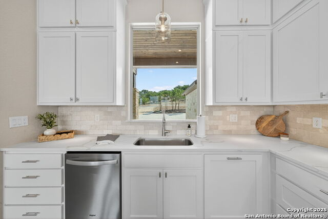 Listing photo id 10 for 169 Longwood