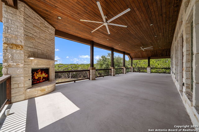 Listing photo id 0 for 169 Longwood