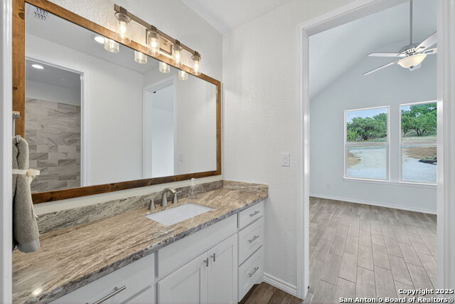 Listing photo id 24 for 169 Longwood