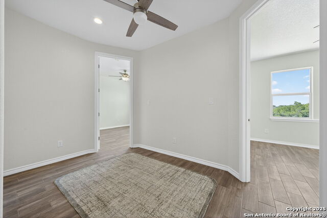 Listing photo id 26 for 169 Longwood