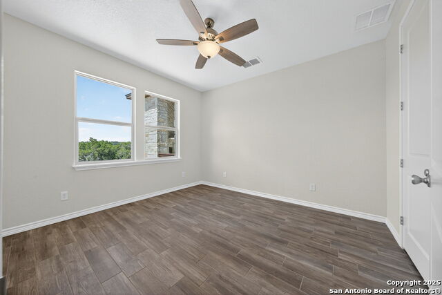 Listing photo id 27 for 169 Longwood