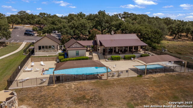 Listing photo id 38 for 169 Longwood