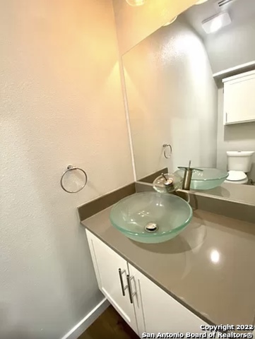 Listing photo id 6 for 427 Natalen  
