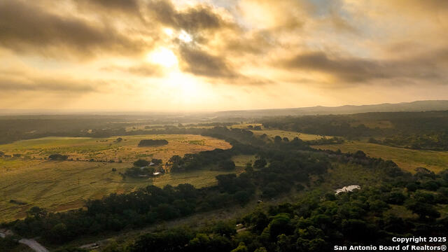 Image 10 of 59 For 3067 Ranch Road 1888