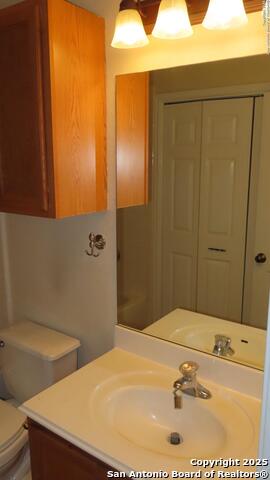 Listing photo id 13 for 6004 Grass Hill