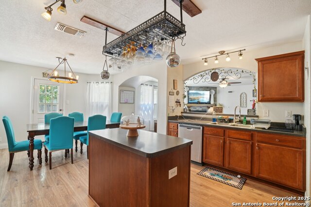 Image 13 of 37 For 11122 Fort Smith