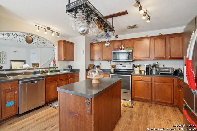 Image 14 of 37 For 11122 Fort Smith