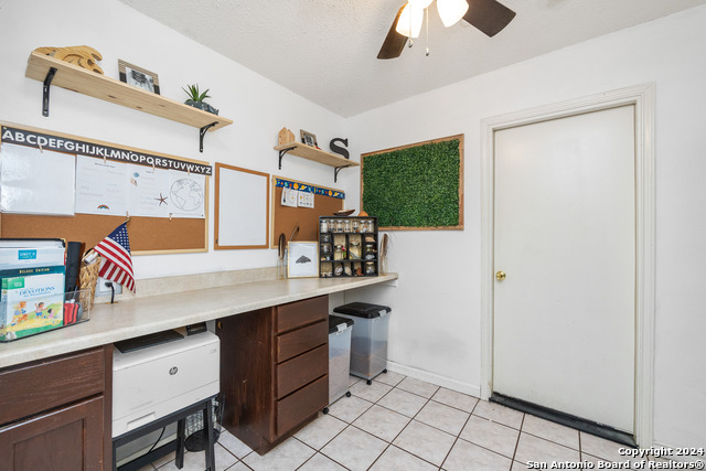 Listing photo id 12 for 212 San Saba