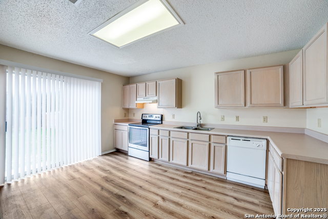 Listing photo id 8 for 4811 Joshua