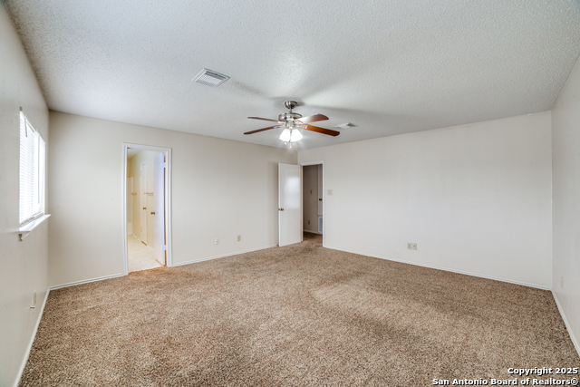 Listing photo id 12 for 4811 Joshua