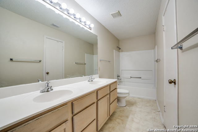Listing photo id 13 for 4811 Joshua