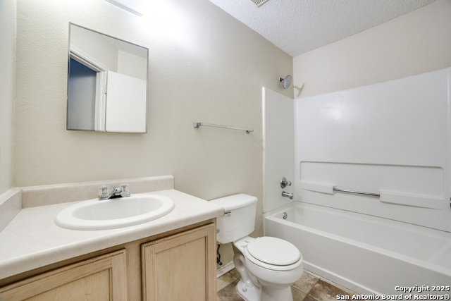Listing photo id 17 for 4811 Joshua
