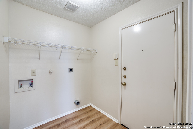 Listing photo id 18 for 4811 Joshua