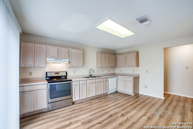 Listing photo id 7 for 4811 Joshua