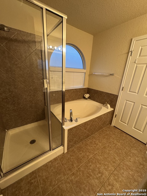 Image 16 of 43 For 556 Perch Mdw