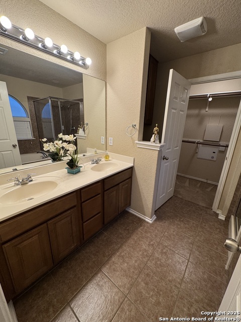 Image 17 of 43 For 556 Perch Mdw