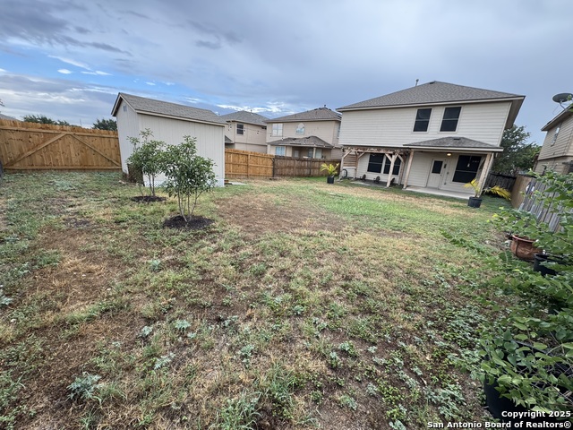 Image 34 of 43 For 556 Perch Mdw