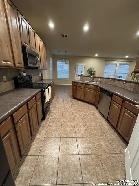 Image 4 of 43 For 556 Perch Mdw