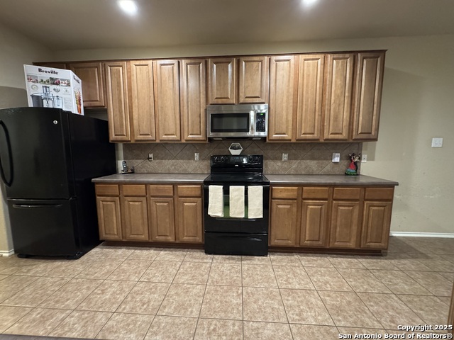 Image 5 of 43 For 556 Perch Mdw