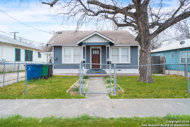 Details for 434 Buckingham Ave  3, San Antonio, TX 78210