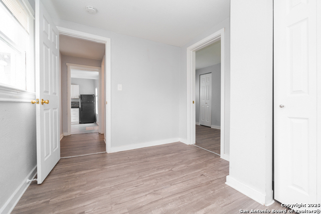 Image 12 of 21 For 434 Buckingham Ave  3