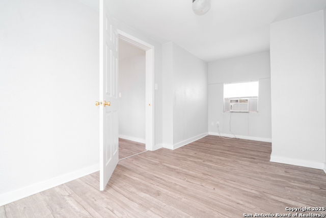 Image 14 of 21 For 434 Buckingham Ave  3