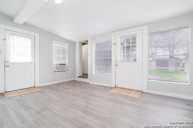 Image 5 of 21 For 434 Buckingham Ave  3