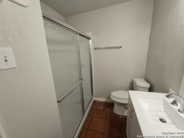 Image 3 of 11 For 1305 Mulberry Ave  19