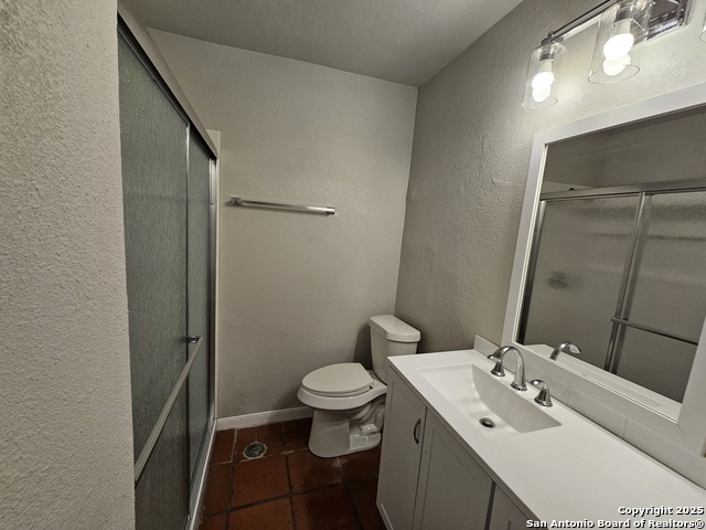 Image 7 of 11 For 1305 Mulberry Ave  19
