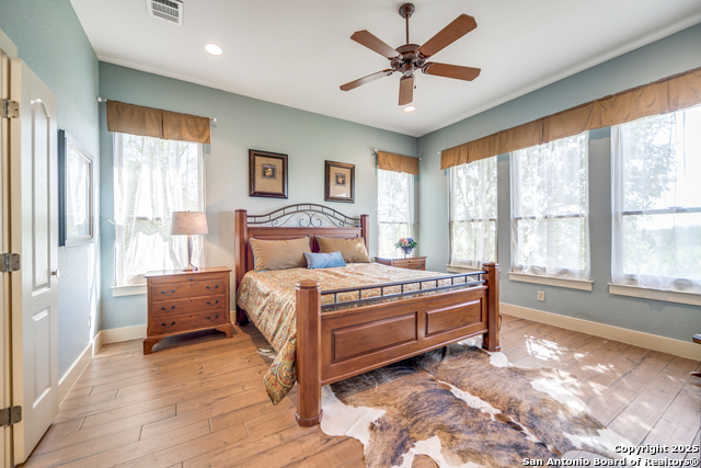 Image 18 of 39 For 203 Horseshoe Bend