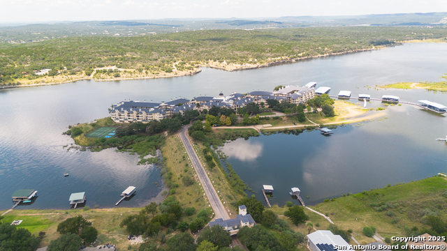 Listing photo id 13 for 3404 American  Apt 1201