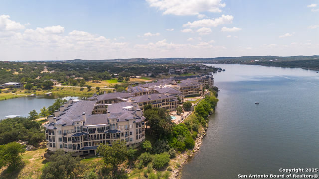 Listing photo id 14 for 3404 American  Apt 1201