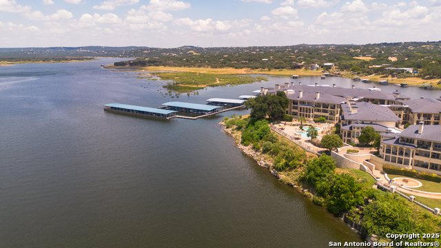 Listing photo id 15 for 3404 American  Apt 1201