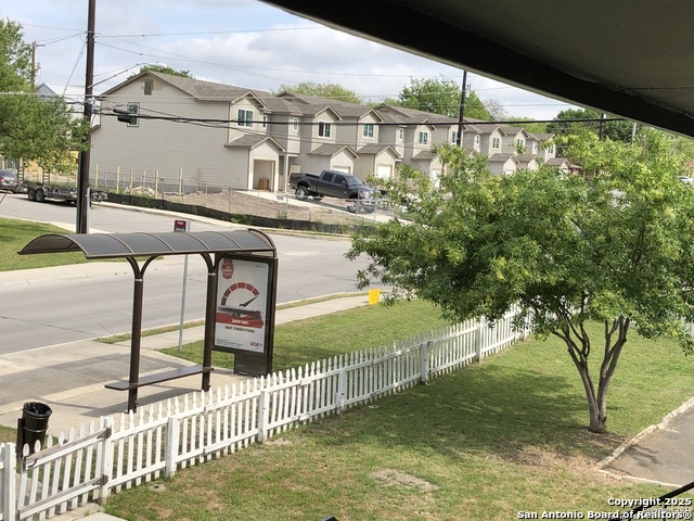 Image 4 of 14 For 11014 Belair Dr  2