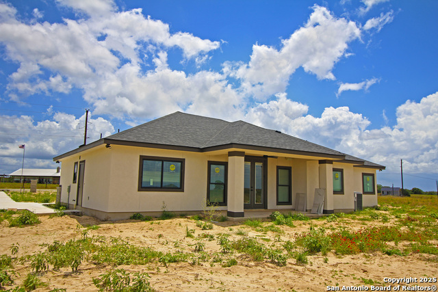Listing photo id 10 for 792 Lake Valley