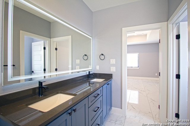 Listing photo id 15 for 792 Lake Valley