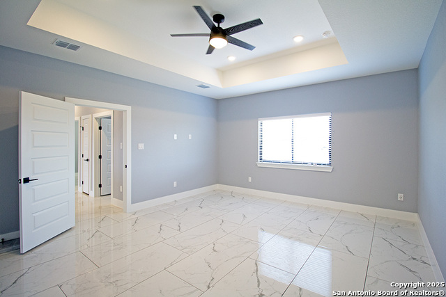 Listing photo id 19 for 792 Lake Valley