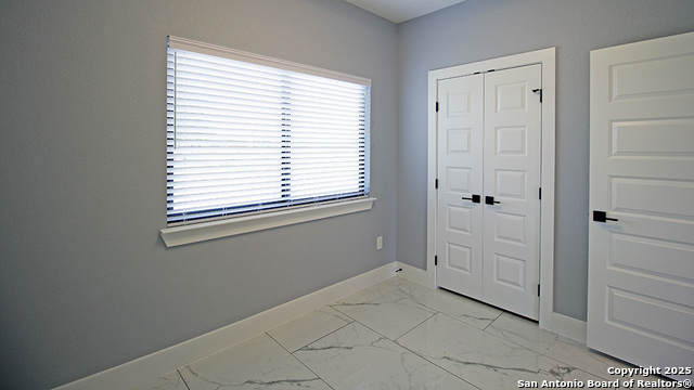 Listing photo id 25 for 792 Lake Valley