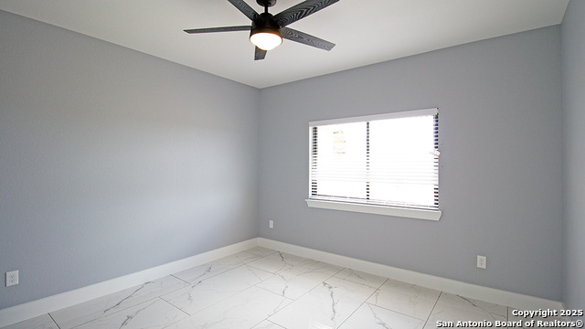 Listing photo id 35 for 792 Lake Valley