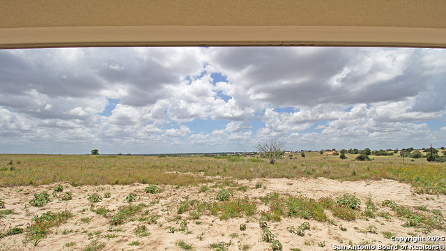 Listing photo id 36 for 792 Lake Valley